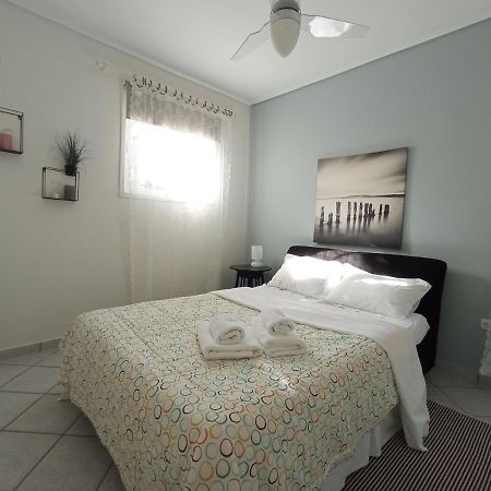 Flat With Garden Near Sea, Port And Airport Apartman Ártemida Kültér fotó