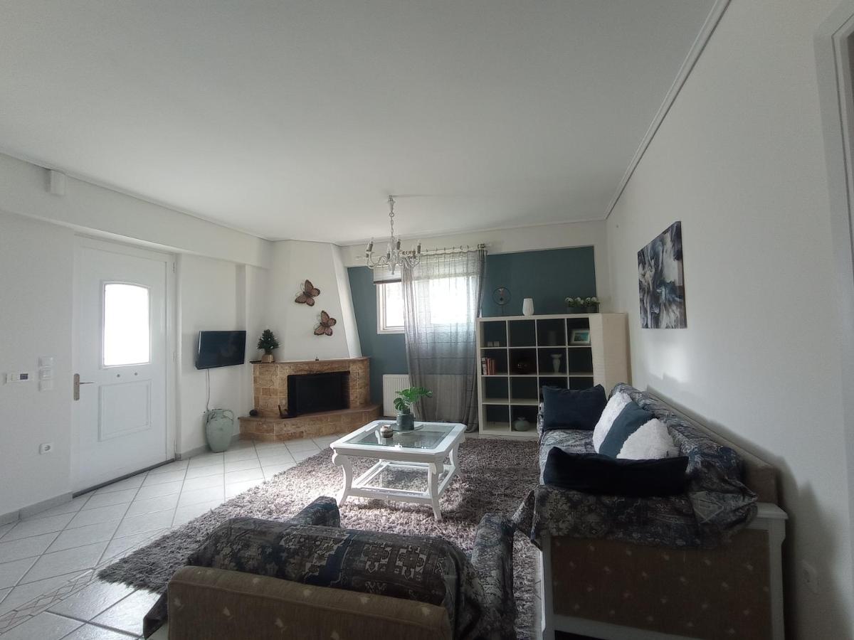 Flat With Garden Near Sea, Port And Airport Apartman Ártemida Kültér fotó