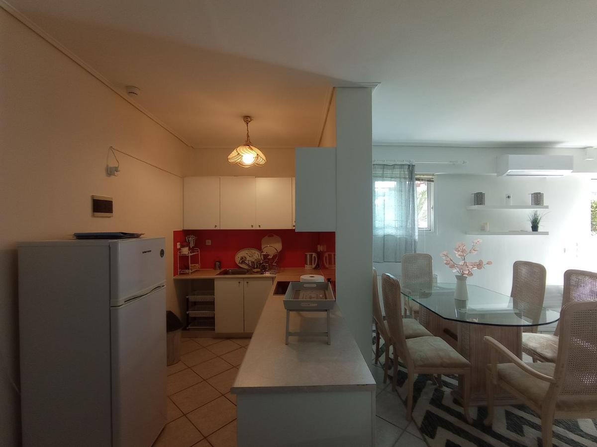 Flat With Garden Near Sea, Port And Airport Apartman Ártemida Kültér fotó