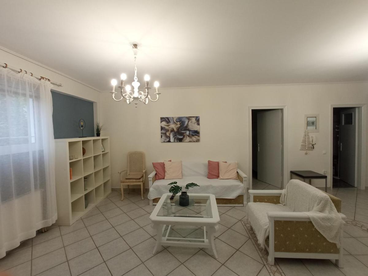 Flat With Garden Near Sea, Port And Airport Apartman Ártemida Kültér fotó