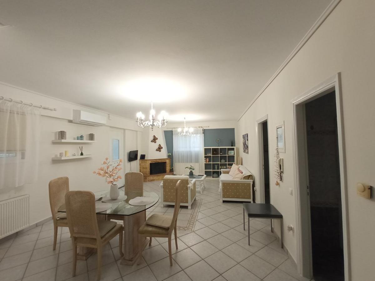 Flat With Garden Near Sea, Port And Airport Apartman Ártemida Kültér fotó